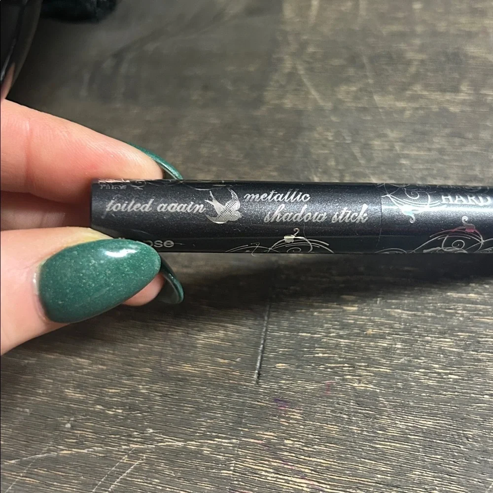 Lash Princess False Lash Effect Mascara -‎ Black Hard Candy Foiled Again shadow